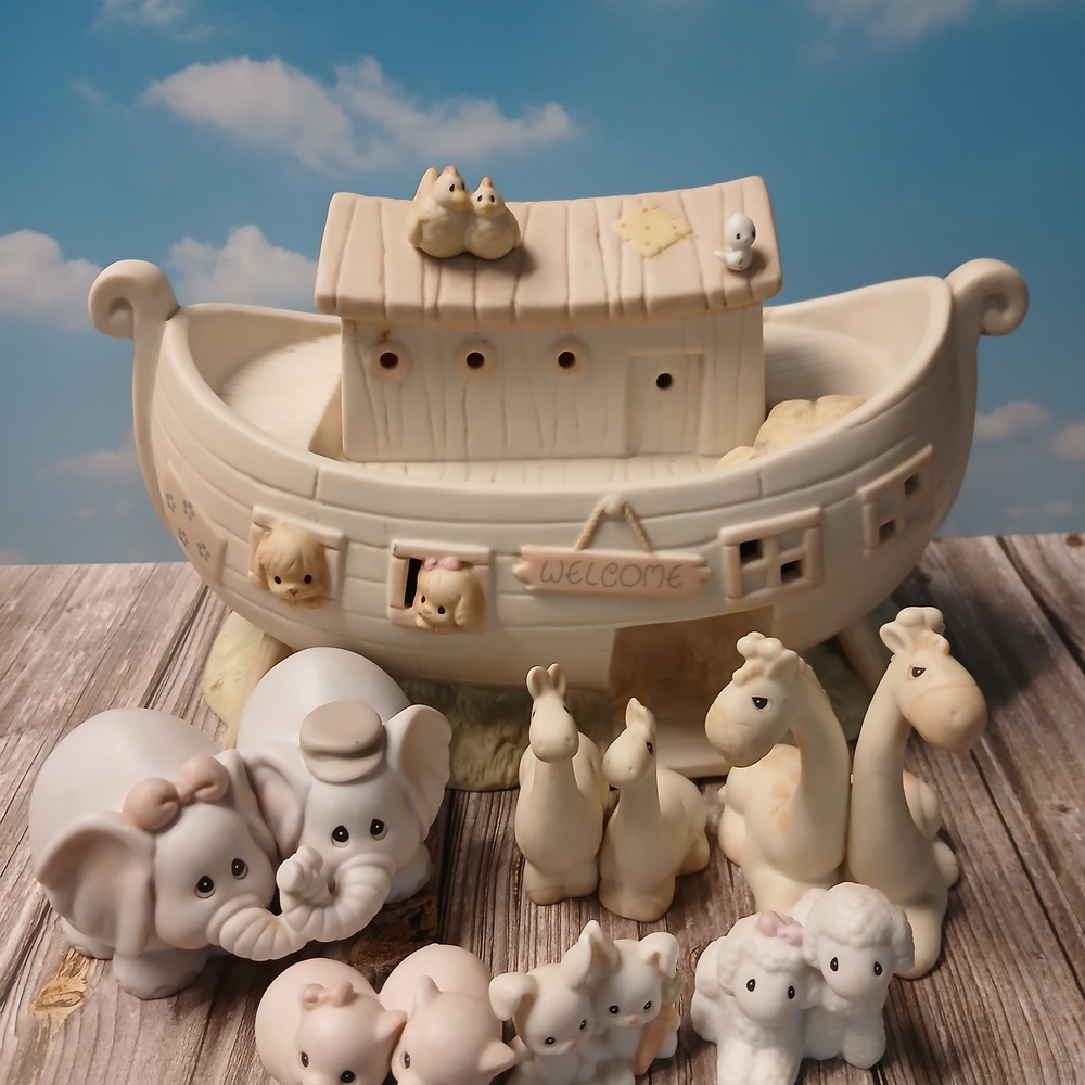 Noah's Ark Animal Figurine Set